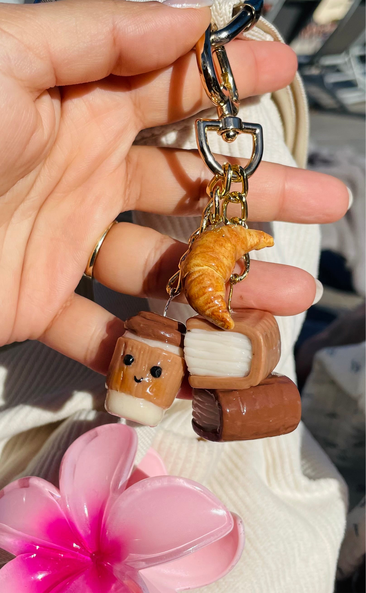 Croissant Café Reads Bag Charm